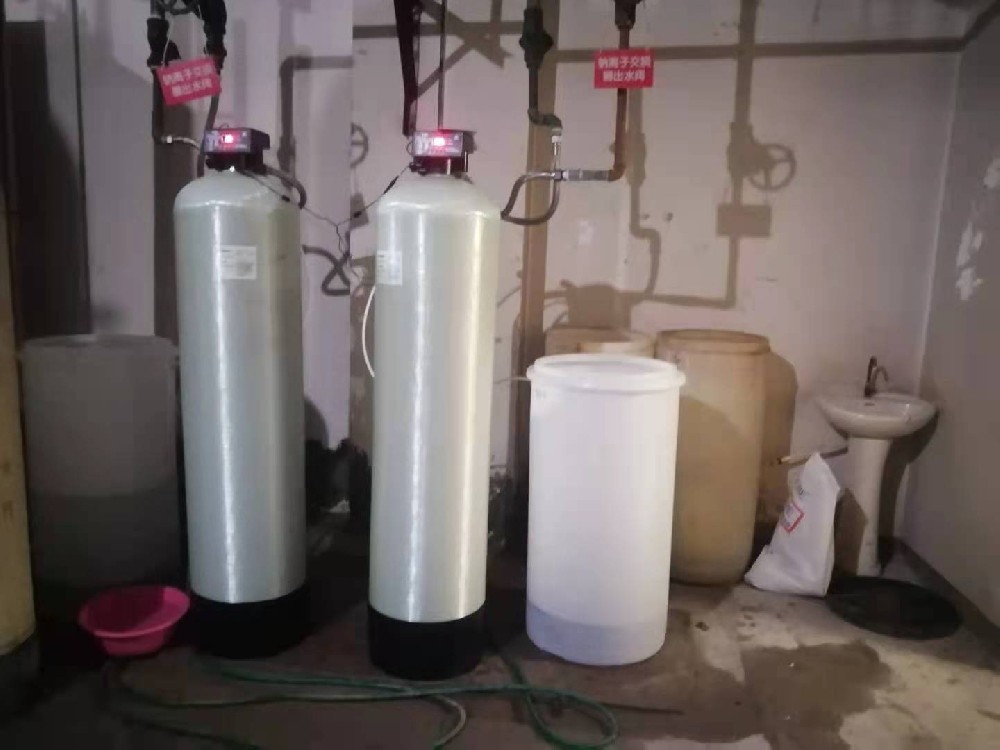 阎良西飞宾馆锅炉空调4吨自动钠离子软化水设备